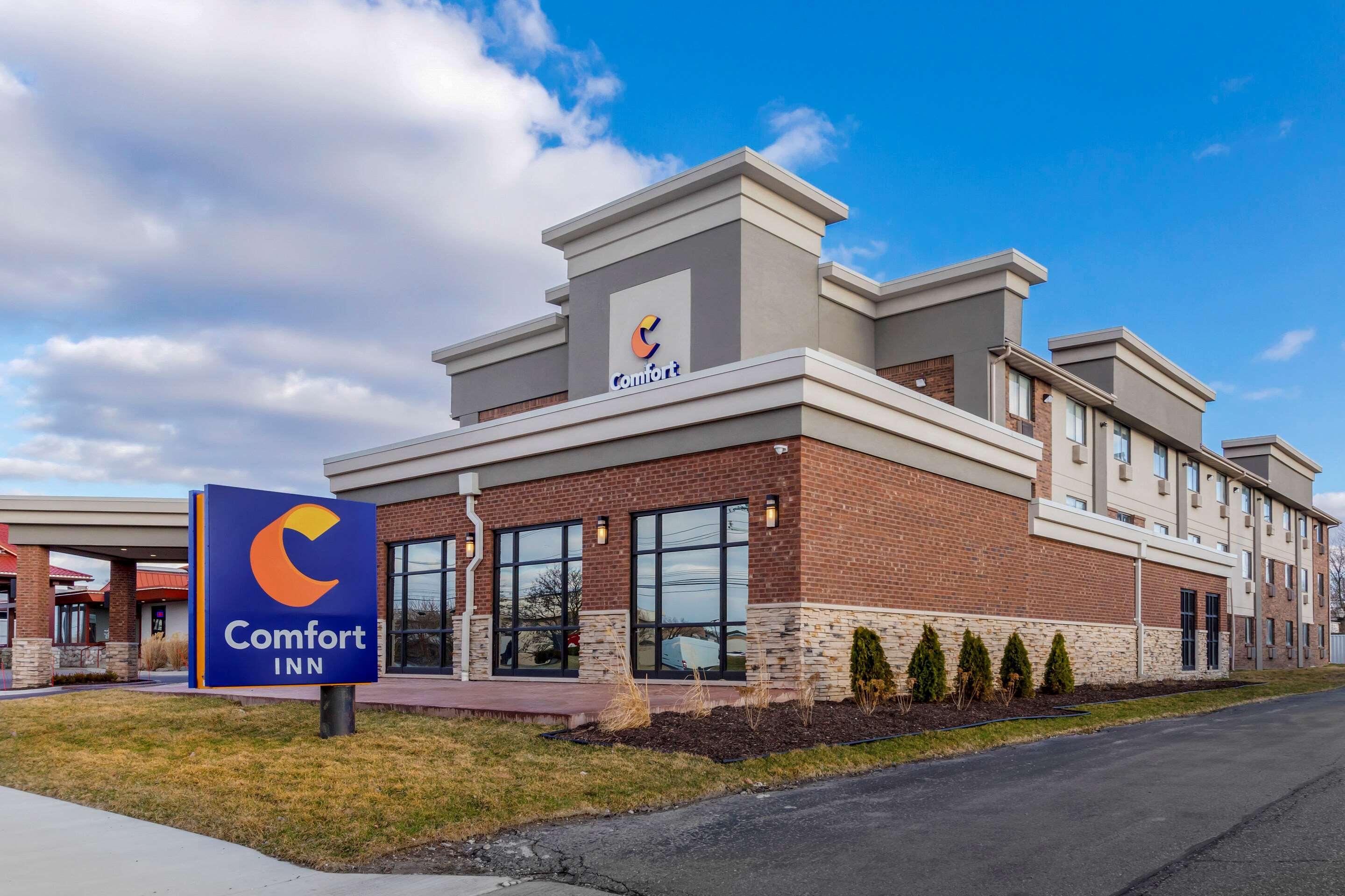 Comfort Inn Detroit - Troy Clawson Exterior photo