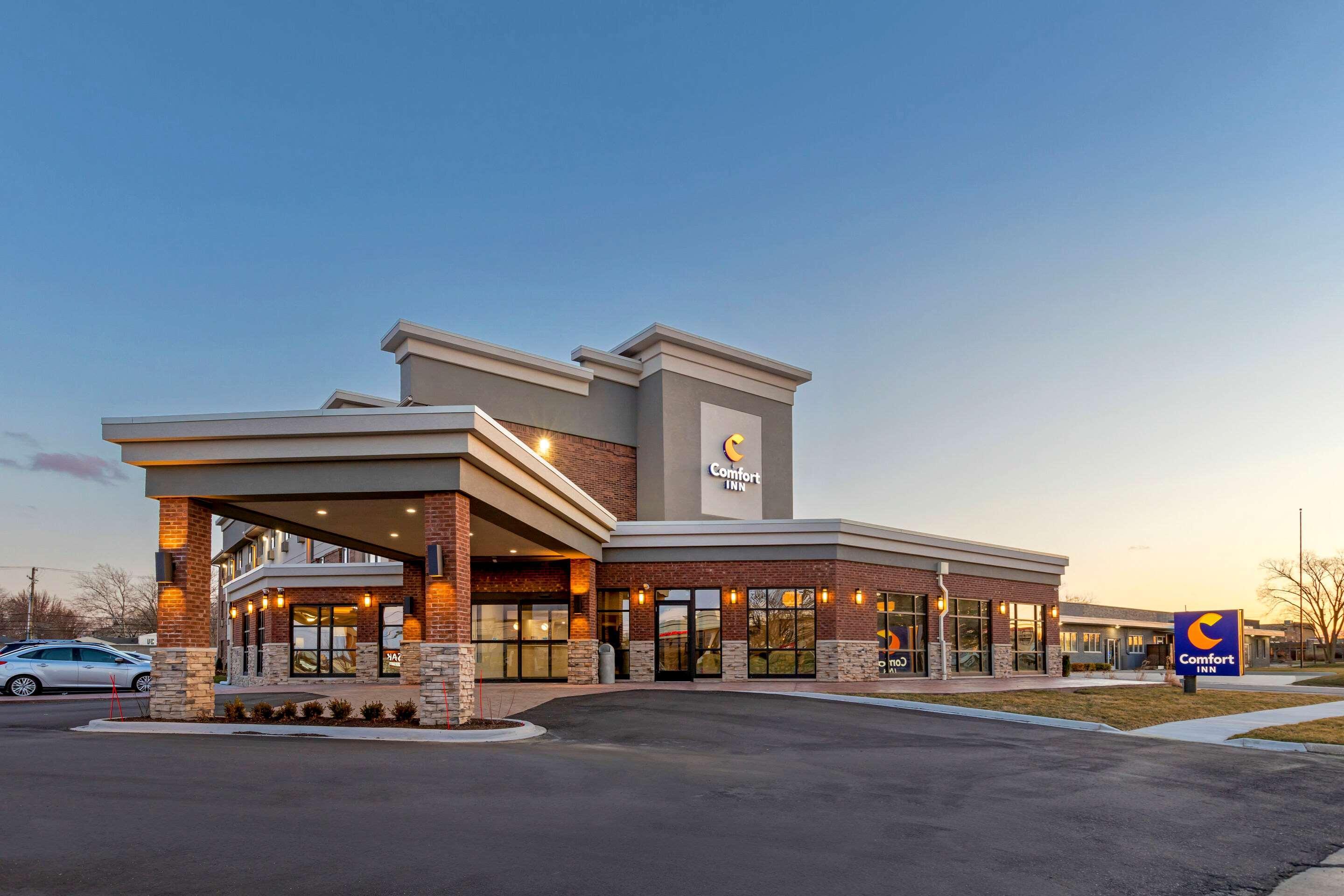 Comfort Inn Detroit - Troy Clawson Exterior photo